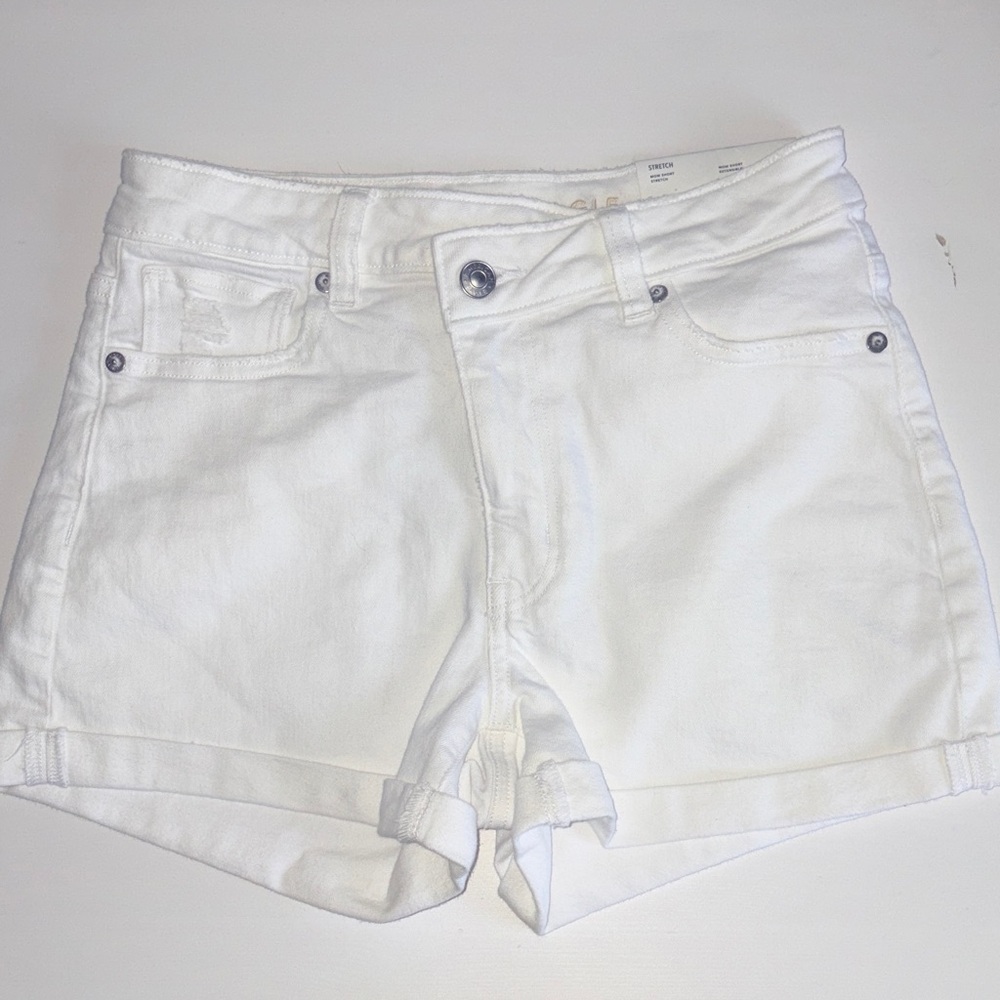 American Eagle Outfitters White, Mom Jean Shorts (Stretch Style)